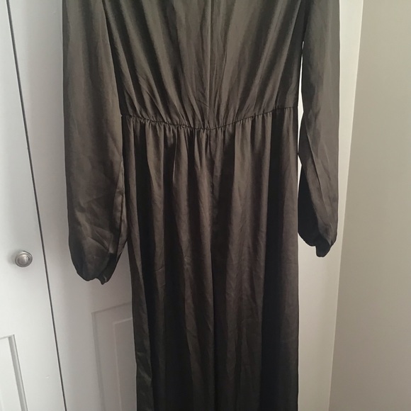 Gorgeous vintage  army green satiny jumpsuit 80’s perfect condition! - Picture 4 of 8